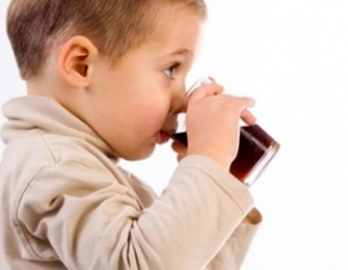 Mais de 30% das crianças consomem refrigerante antes dos 2 anos